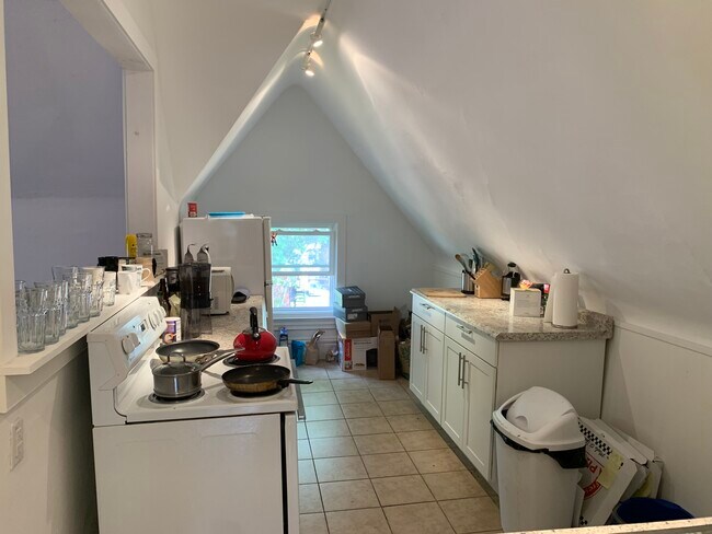 View into kitchen from entrance - 351 Stratford Ave