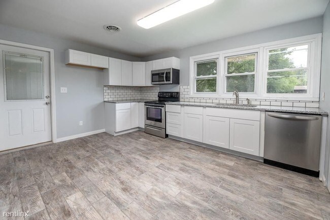 Foto del edificio - 3 br, 2 bath House - 3822 Greentree Rd