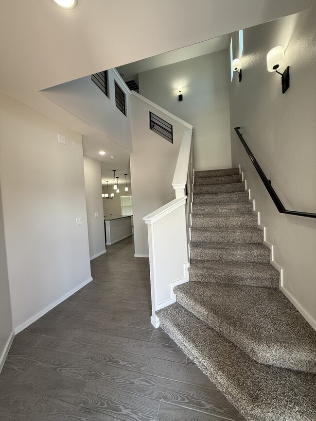 Building Photo - 1099 Sky River St