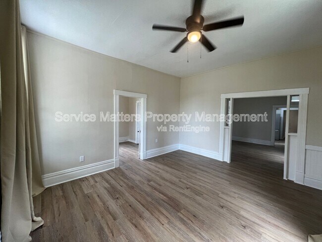 Foto del edificio - 1319 W Jackson St
