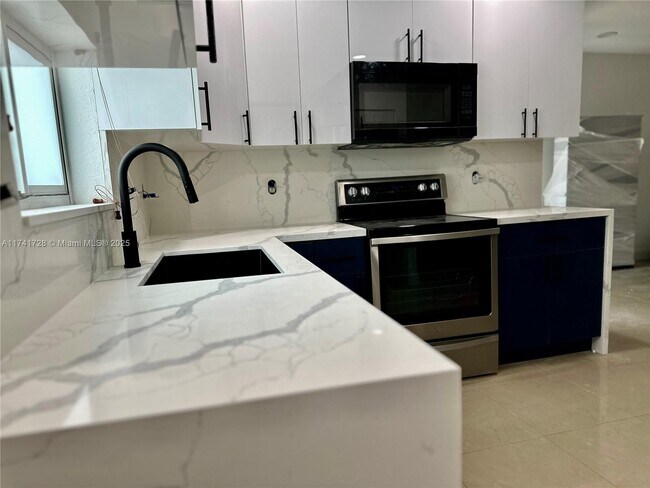 Foto del edificio - 513 NW 77th St