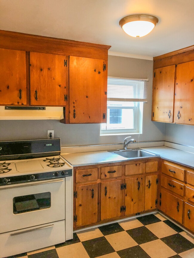 Unit now features a new dish washer - 3528 Grove Ave