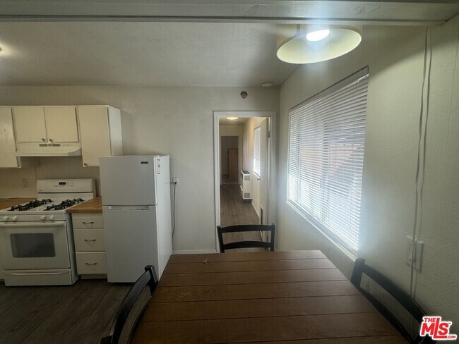 Foto del edificio - 1029 W Fairway Blvd