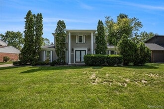Building Photo - 17346 Fairway