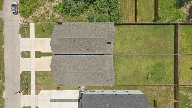 Foto del edificio - 7411 Charlie St