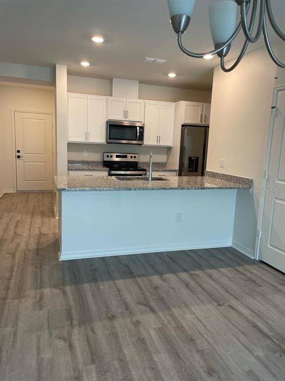 Building Photo - 662 Stoney Pointe Cir