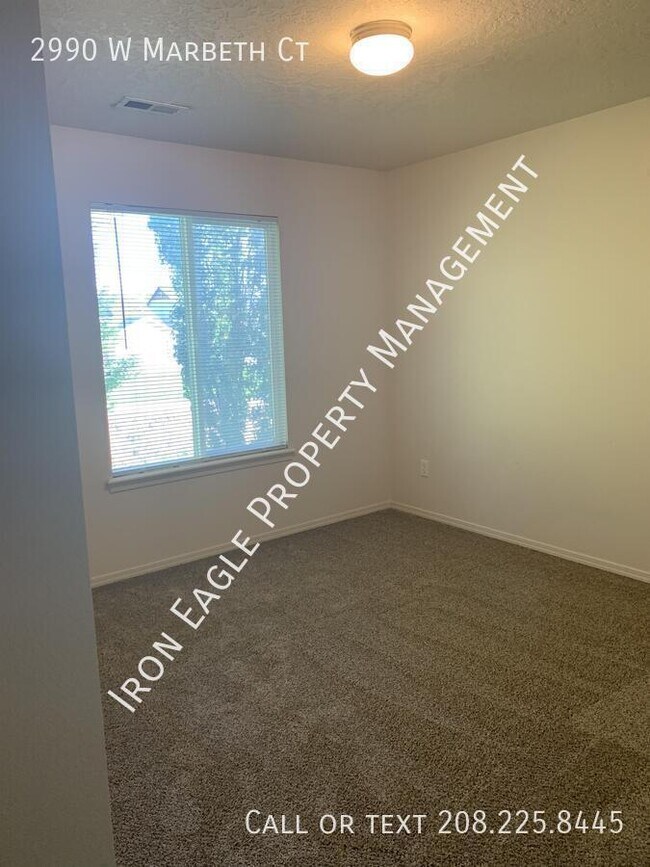 Foto del edificio - 2990 W Marbeth Ct