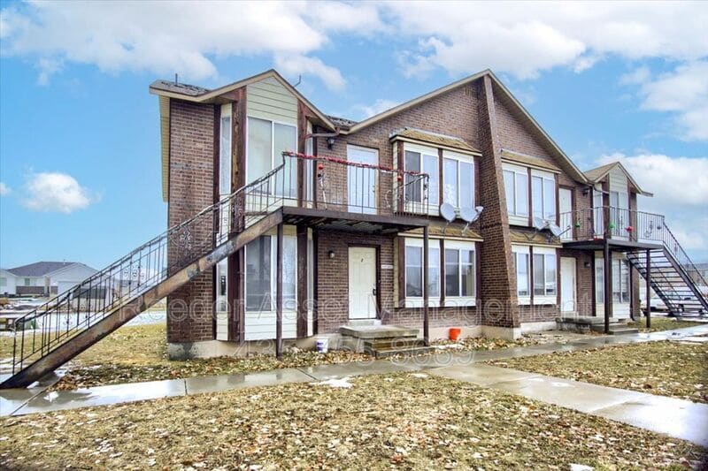 463 W 6th S Unit 1, Tremonton, UT 84337 Condo for Rent in Tremonton