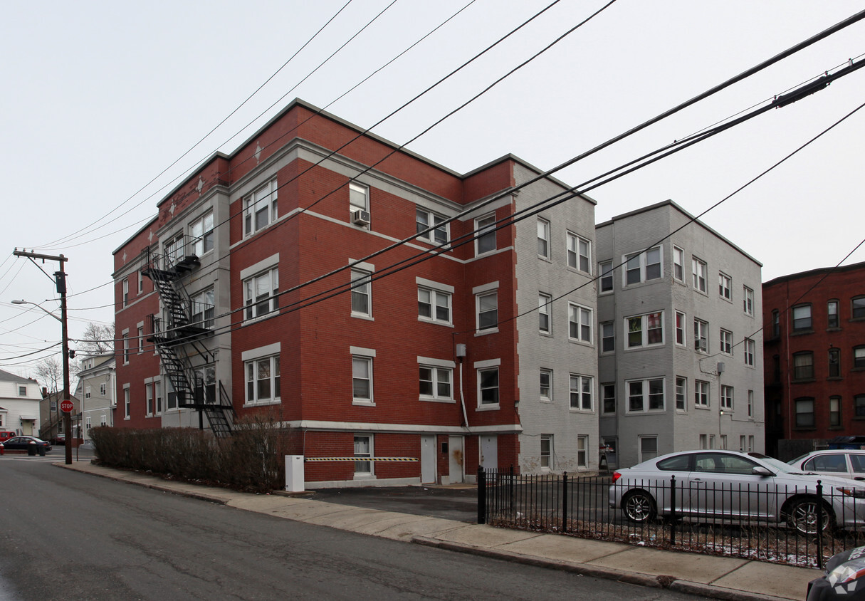 Building Photo - 46-52 Norwood St
