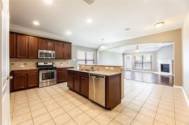 Building Photo - 3724 Gotland Ave