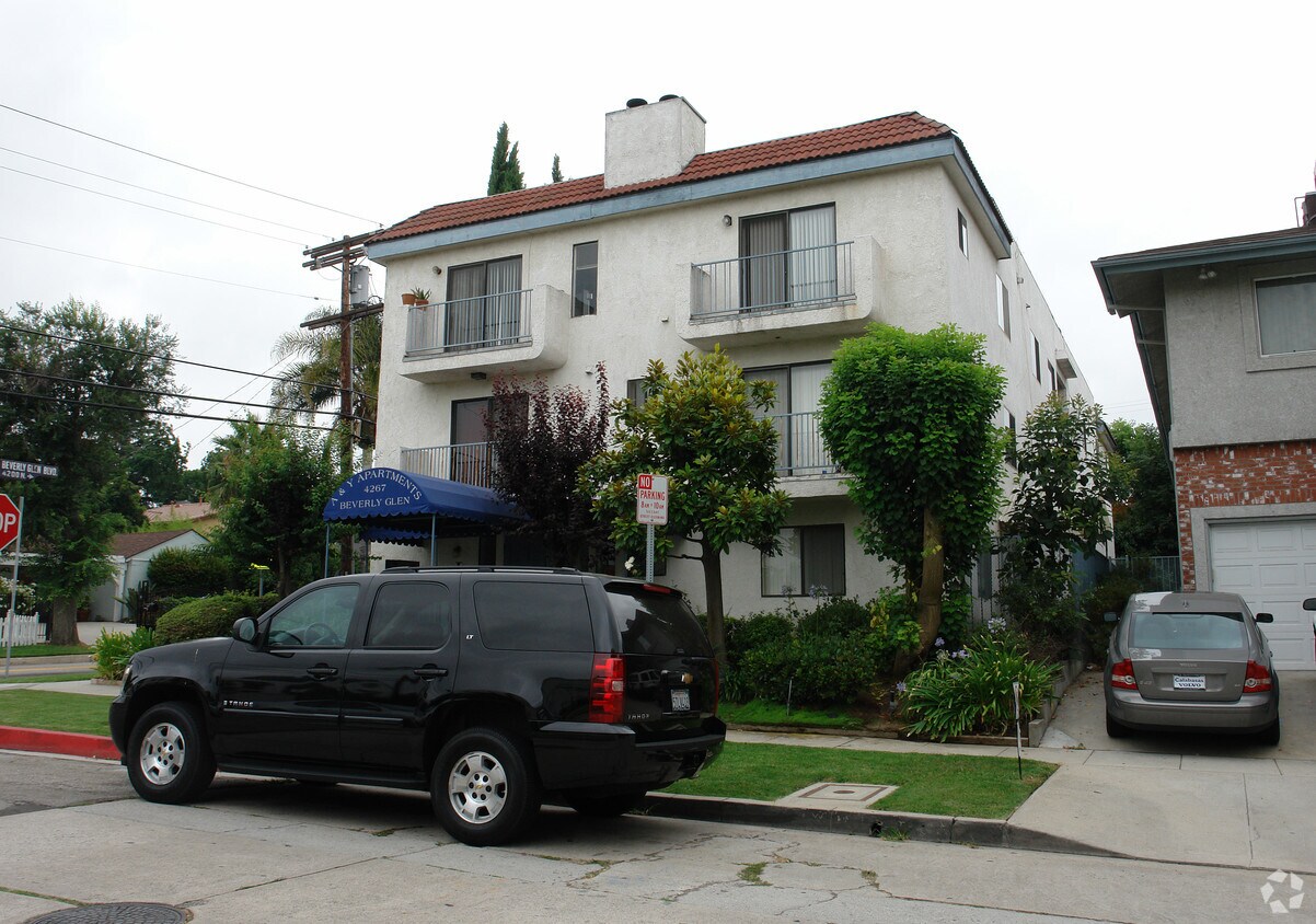 Foto del edificio - 4267 Beverly Glen Blvd