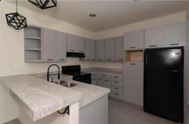 Foto del edificio - 7608 Rocio Dr