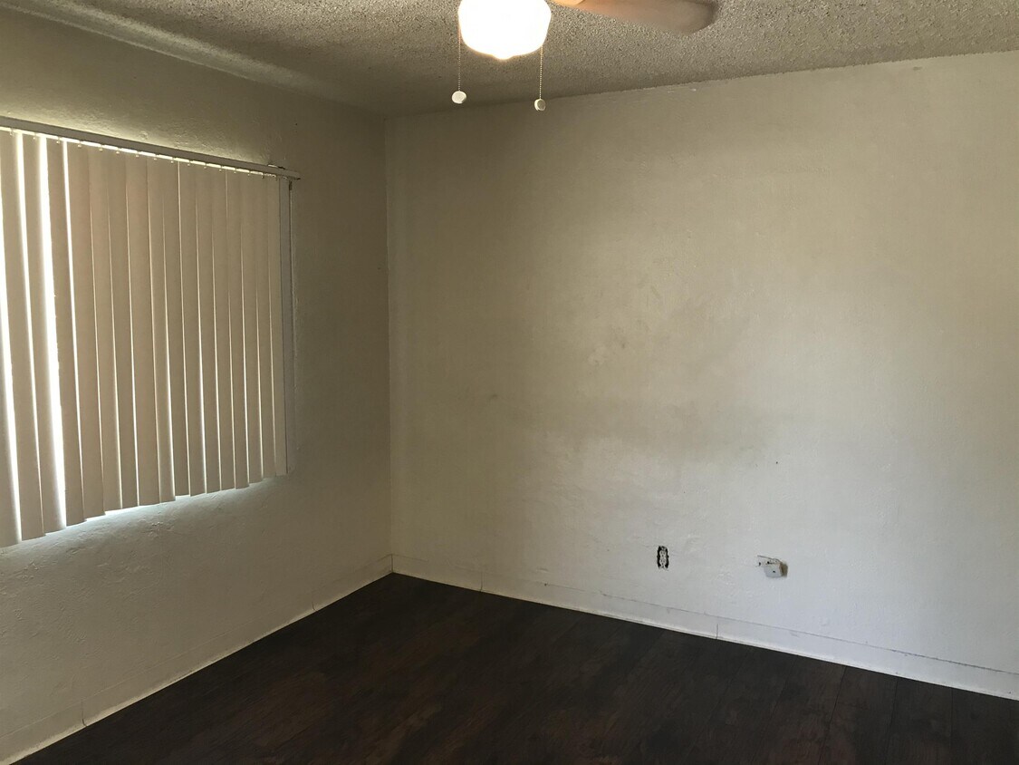 Building Photo - 4794 E Austin Way