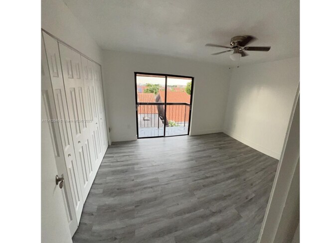 Foto del edificio - 2186 W 60th St