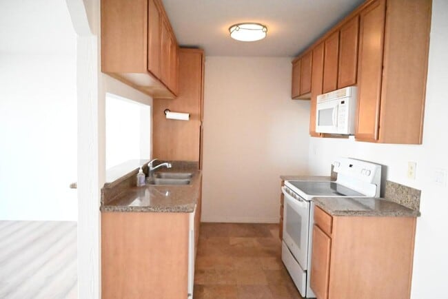 Foto del edificio - 23306 Marigold Ave