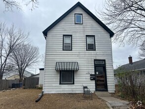 Building Photo - 2412 Jefferson St NE