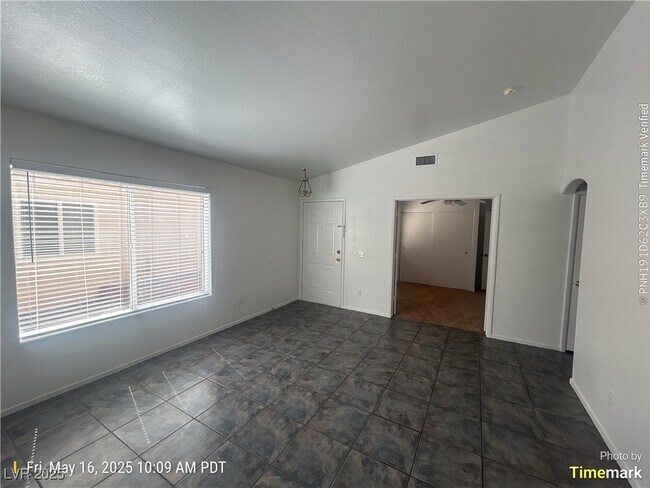 Building Photo - 7716 Buckskin Ave