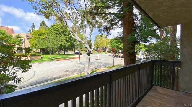 Foto del edificio - 5901 Canterbury Dr
