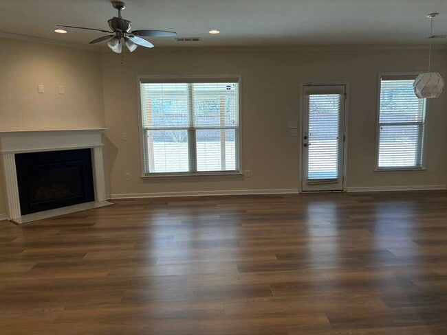 Photo - 4615 Fallow Ln House