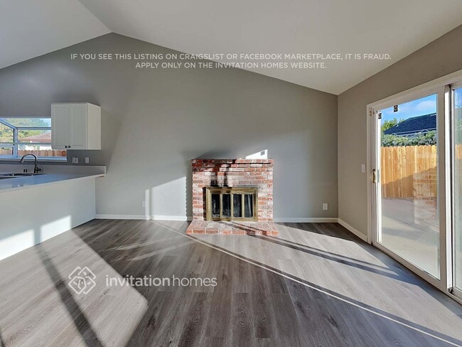 Building Photo - 503 Hacienda Ln