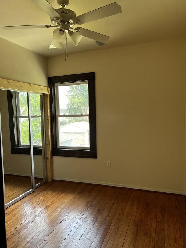 Building Photo - 522 N 33rd St