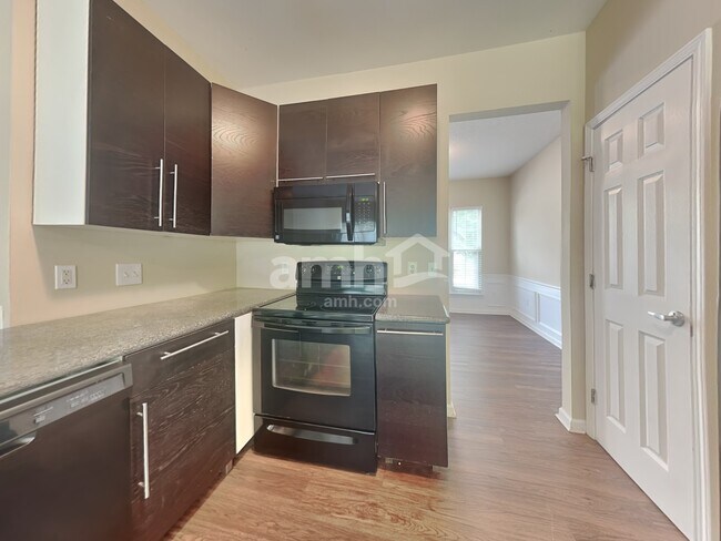 Building Photo - 3 Karsten Creek Dr