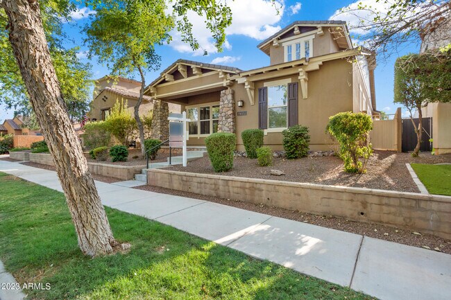 Foto del edificio - 4398 N Jackson Ct