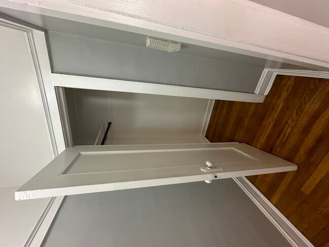 Foto del edificio - 1111 W Balmoral Ave