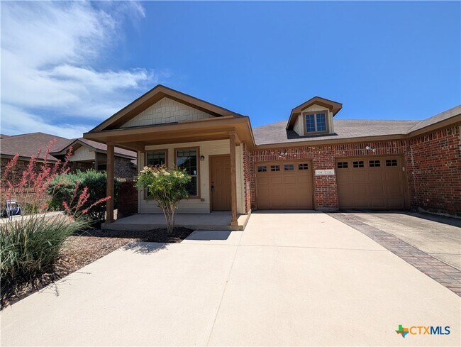 Building Photo - 534 Creekside Cir