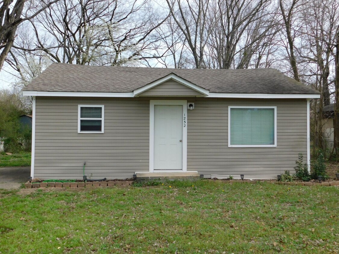 1232 Seals St, Alma, AR 72921 House Rental in Alma, AR