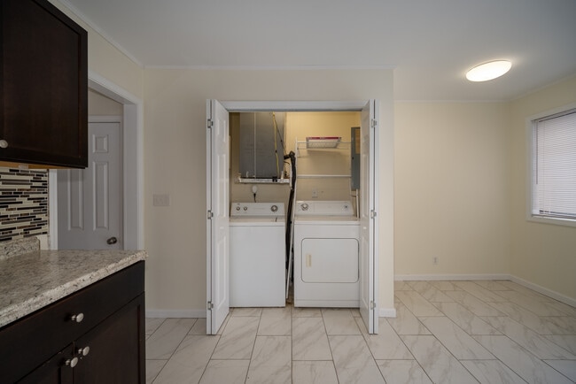 Building Photo - 72 Greenville Hwy