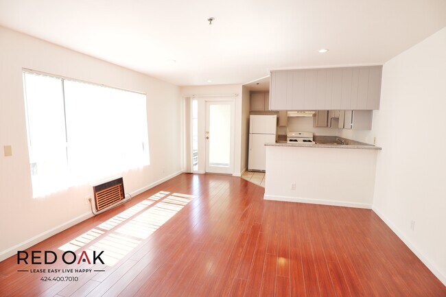Foto del edificio - 3751 Jasmine Ave