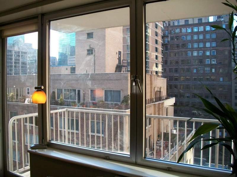 Balcony - 216 E 47th St