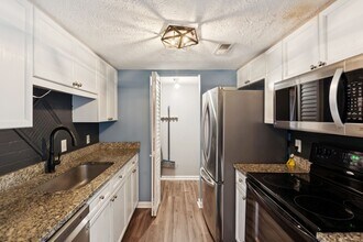 Building Photo - 420 Elysian Fields Rd