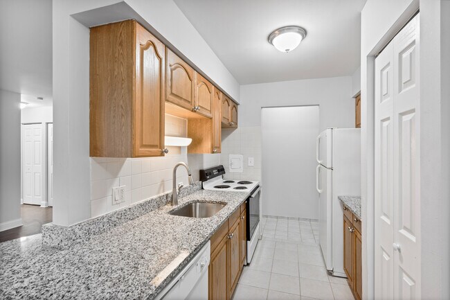 Foto del edificio - 6001 N Kenmore Ave