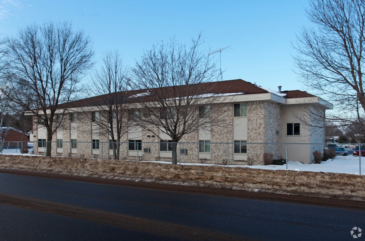 Primary Photo - Falls Manor