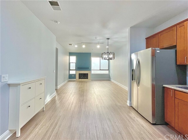 Foto del edificio - 6938 Laurel Canyon Blvd