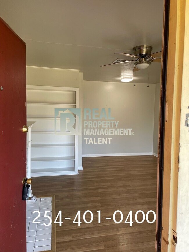 Foto del edificio - 3719 Parkwood-