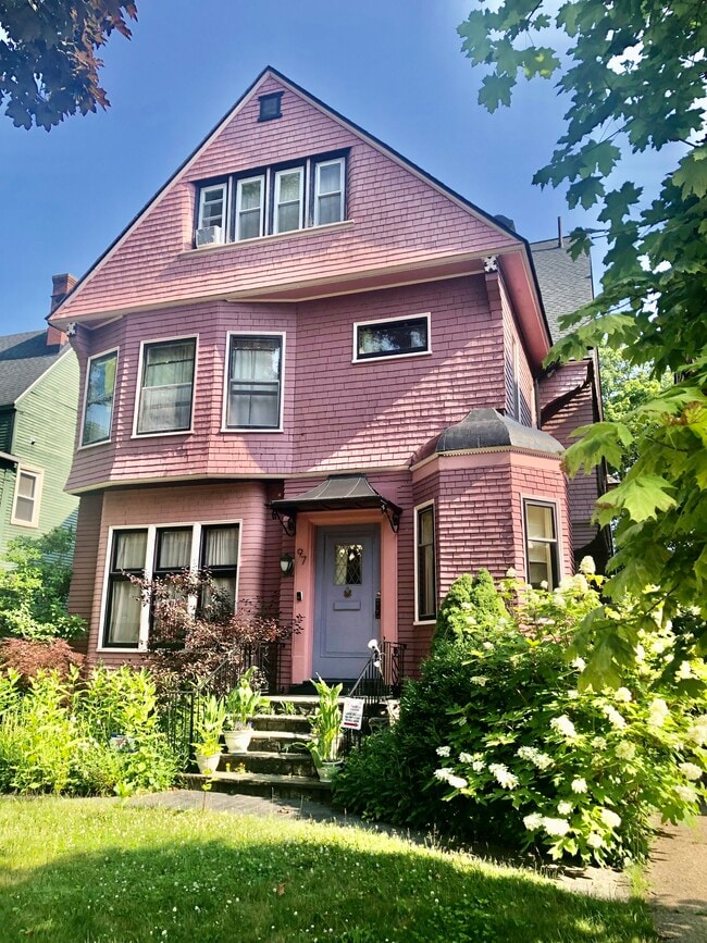 Building Photo - 97 Hodge Ave