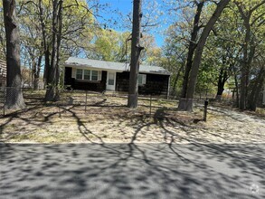 Building Photo - 67 Judith Dr