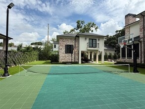 Building Photo - 2506 Blue Bonnet Blvd