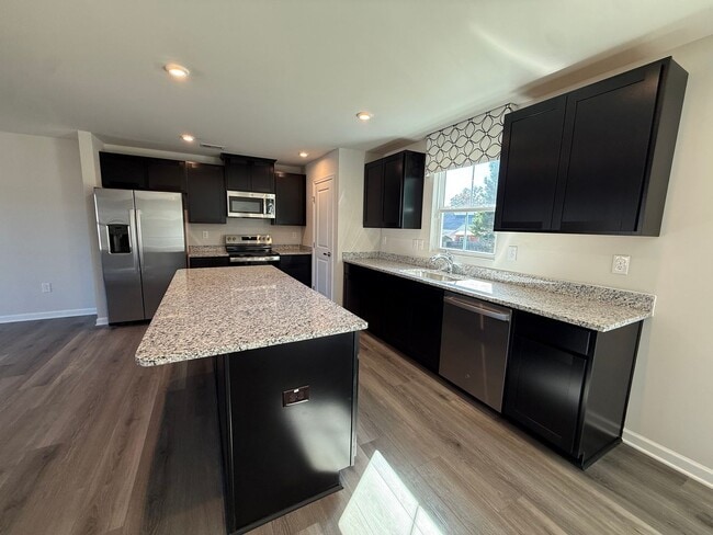 Foto del edificio - 4 Bedrooms, 2.5 Bathrooms - Home in Armuchee!