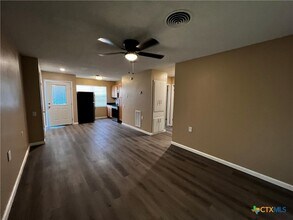 Building Photo - 200 Olsens Acres