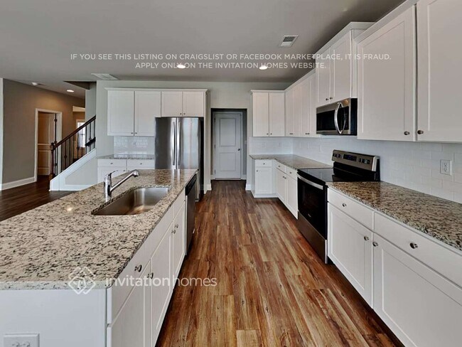 Building Photo - 245 Sage Dr