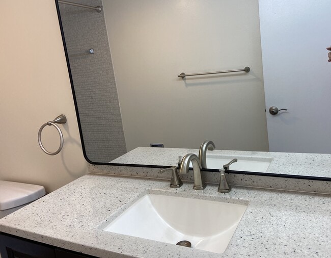 Building Photo - 3000 E Sunrise Blvd