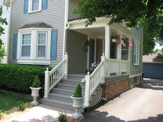 Building Photo - 776 Ann St