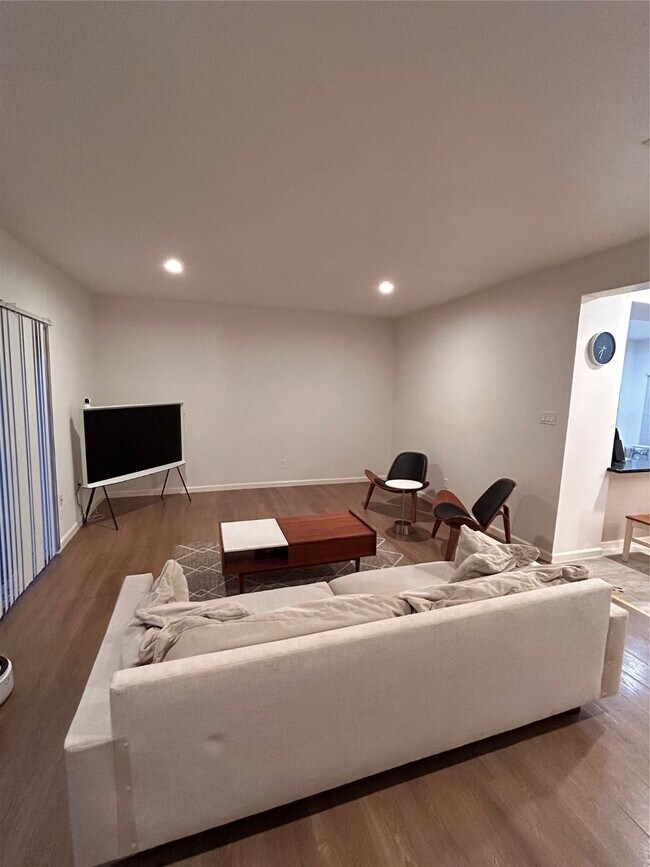 Building Photo - 12625 Memorial Dr