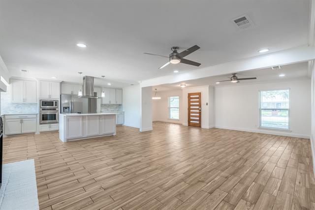 Foto del edificio - 13147 Rosser Rd