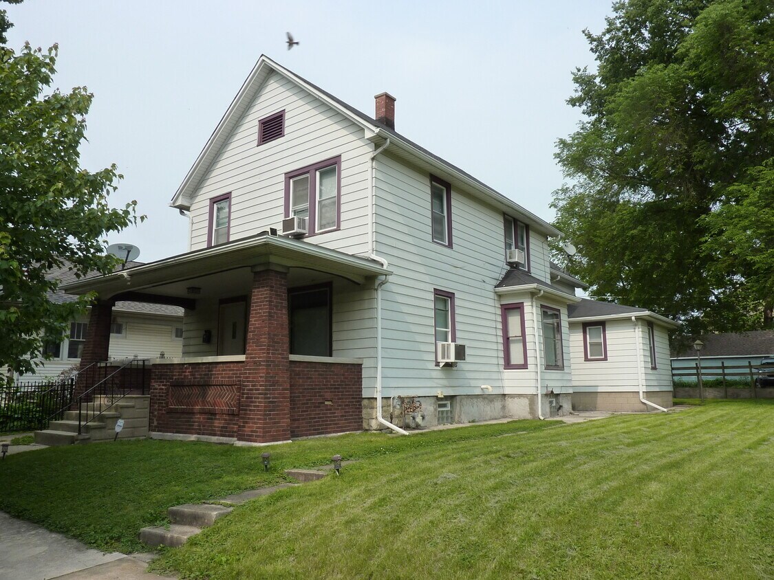 508 N Raynor Ave Unit 1, Joliet, IL 60435 Room for Rent in Joliet, IL