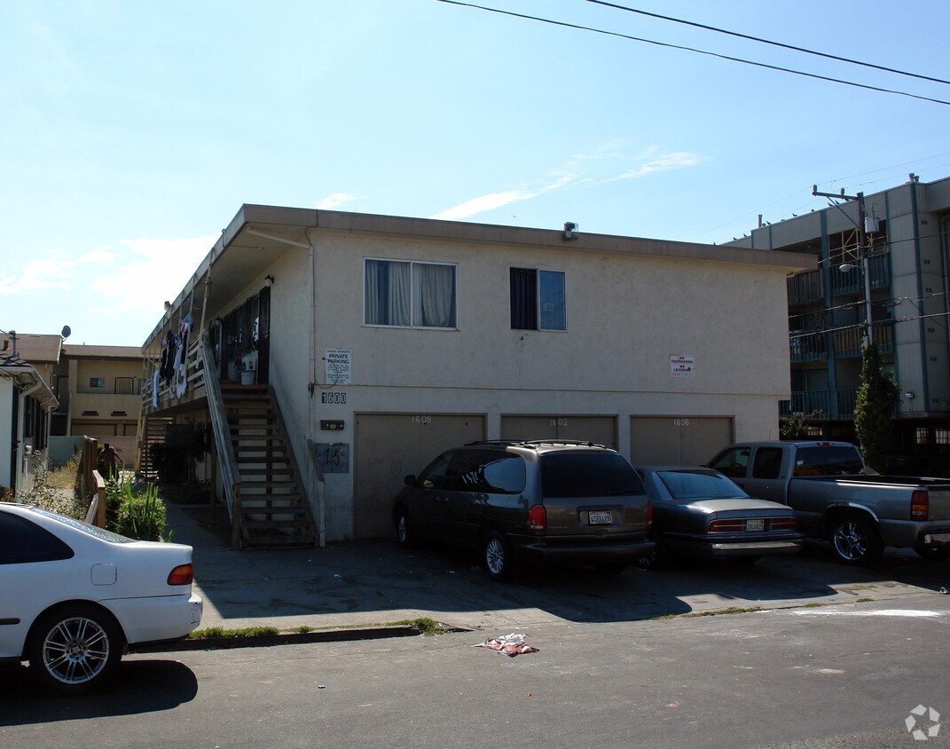 Foto del edificio - 1600 Chanslor Ave